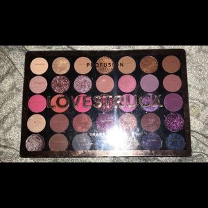 Lovestruck eyeshadow palette